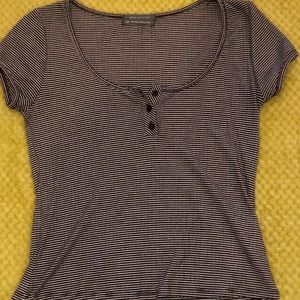 Urban outfitters, crop top size medium